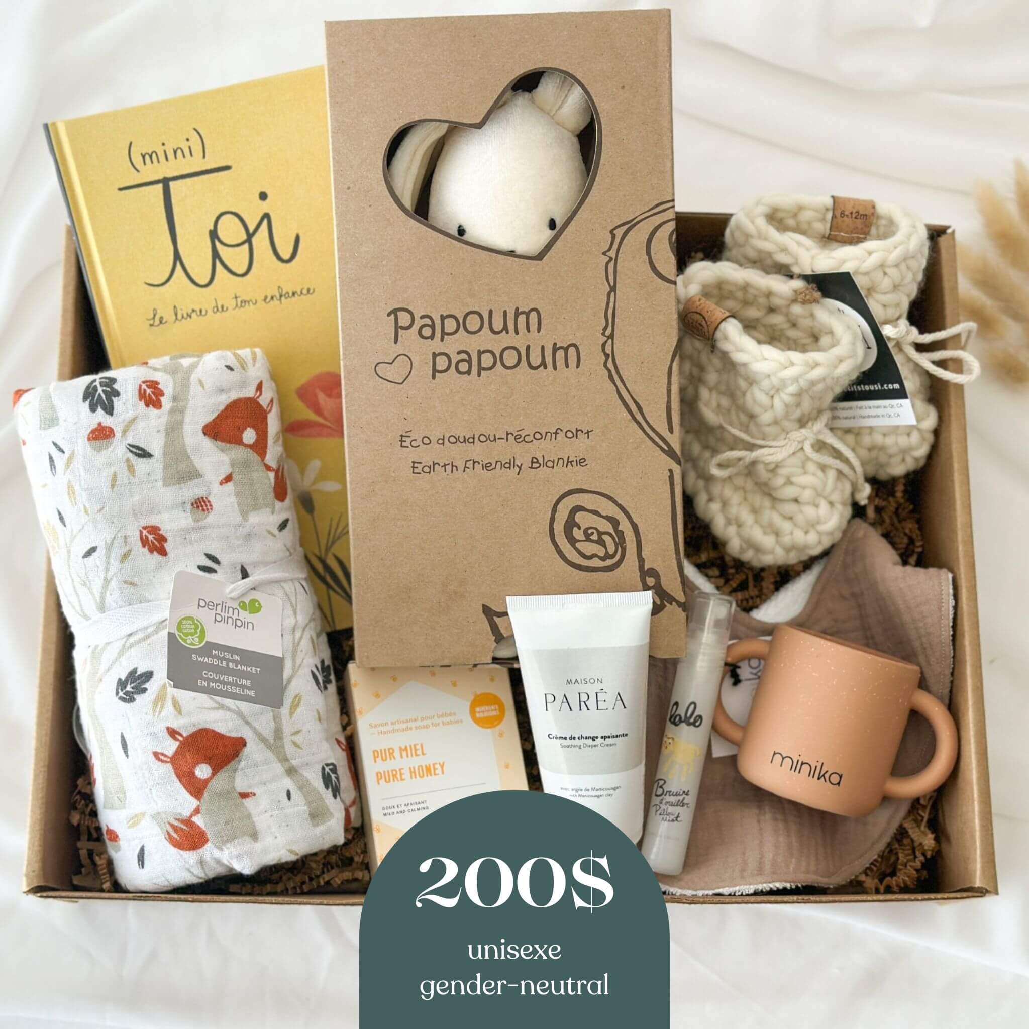 Boîte cadeau naissance unisexe 200$ avec doudou Papoum Papoum, couverture mousseline et accessoires bébé québécois